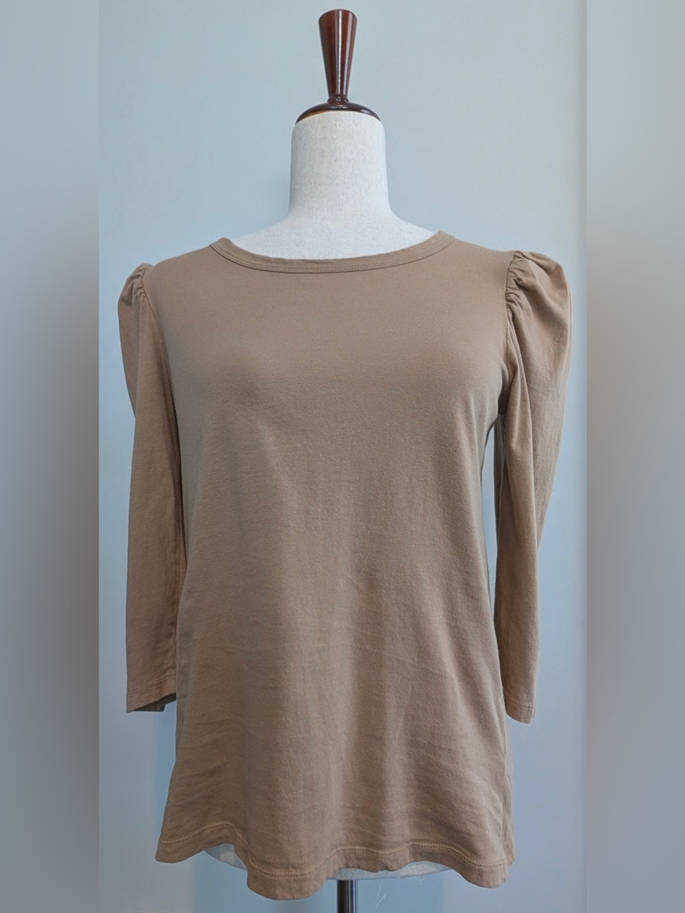 Tuckernuck Pomander Place Tan Vesty Cotton Long Sleeve Crewneck Size Small